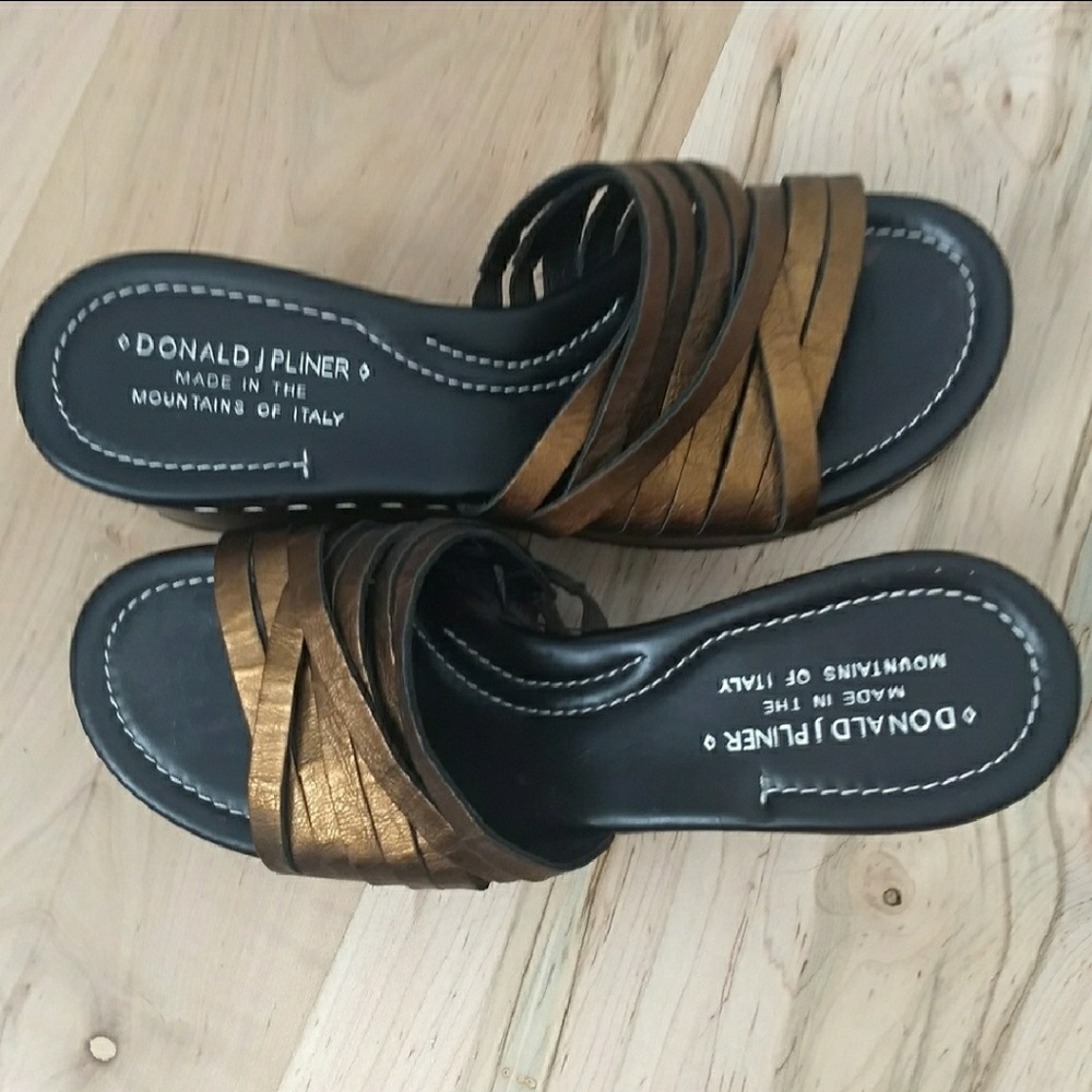 Donald J Pliner Gold Siena Wedge Sandals